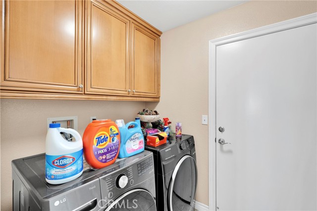 8846 Tamarisk Avenue, Hesperia CA: https://media.crmls.org/medias/94a73729-5dd0-4183-a8db-513c58bc3dfe.jpg