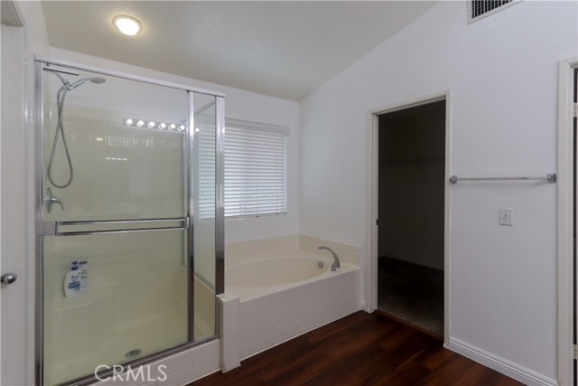 17581 Cedarwood Drive, Riverside CA: https://media.crmls.org/medias/94a751b2-db34-4bcc-9fa5-134eac7e4fce.jpg