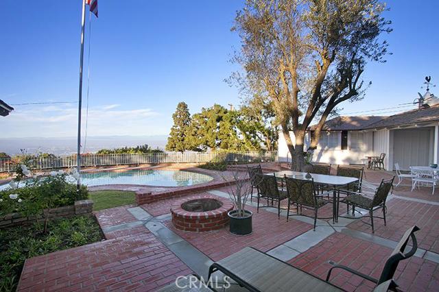 6 El Concho Lane, Rolling Hills, California 90274, 3 Bedrooms Bedrooms, ,3 BathroomsBathrooms,Residential,Sold,El Concho,SB17000826