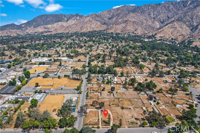 1091 E Mariposa Street, Altadena CA: https://media.crmls.org/medias/94a7766d-b3e6-4b2d-805a-a1a5fd07826e.jpg