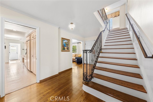 300 W Wistaria Avenue, Arcadia CA: https://media.crmls.org/medias/94a7c1ec-1dc7-4cda-882f-70a3bffd0fb8.jpg