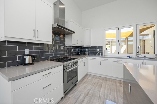 825 Fountain Drive, Palm Springs CA: https://media.crmls.org/medias/94a8383b-d9bb-4f2f-bc86-7bbe081a3d61.jpg