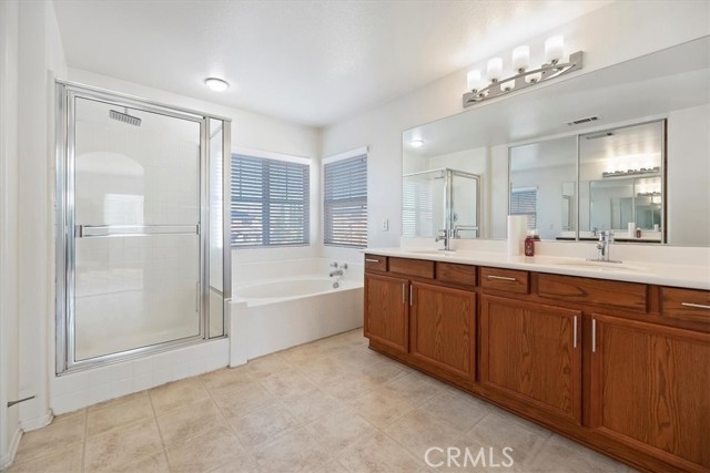 13223 Concord Drive, Victorville CA: https://media.crmls.org/medias/94aa4f6b-9be8-4d4b-b90e-199914070700.jpg
