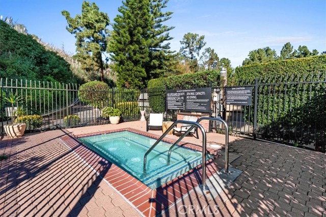Detail Gallery Image 19 of 25 For 6752 Hillpark #303,  Los Angeles,  CA 90068 - 2 Beds | 2 Baths
