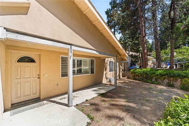 31686 Luring Pines Circle, Running Springs, CA 92382