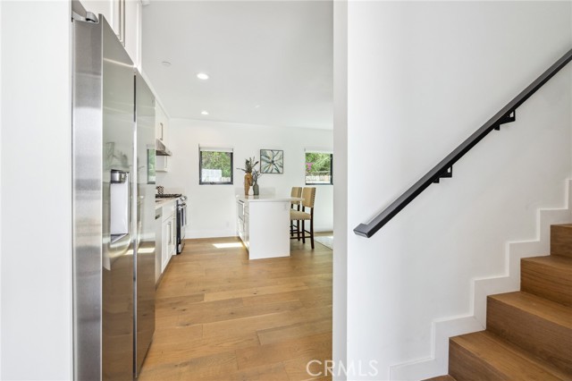6521 Homewood Avenue, Los Angeles CA: https://media.crmls.org/medias/94ad5356-69a6-499c-98e1-473a4e355dc2.jpg