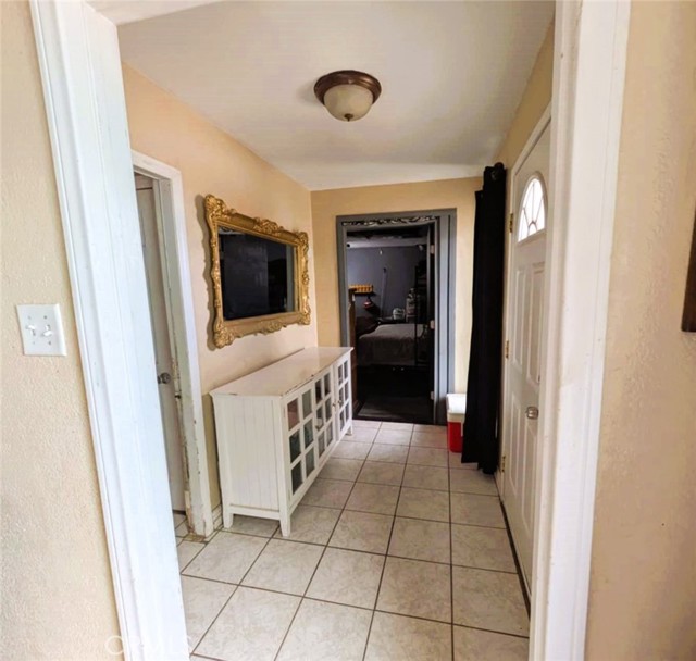14136 Osage Road, Apple Valley CA: https://media.crmls.org/medias/94ad764d-8a1d-4915-829a-62f4215c674e.jpg
