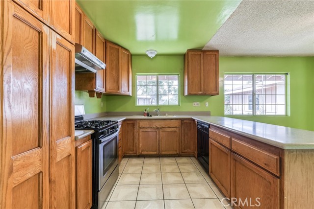 17415 Minnehaha Street, Granada Hills CA: https://media.crmls.org/medias/94aec718-ded3-4218-b9b0-1b32cc25c91f.jpg