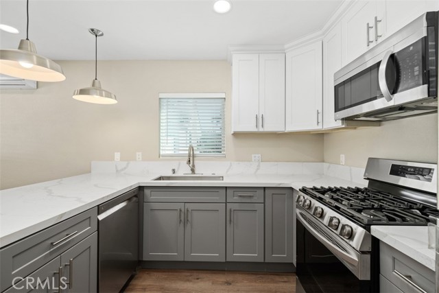 Large Eat at Counter Bar