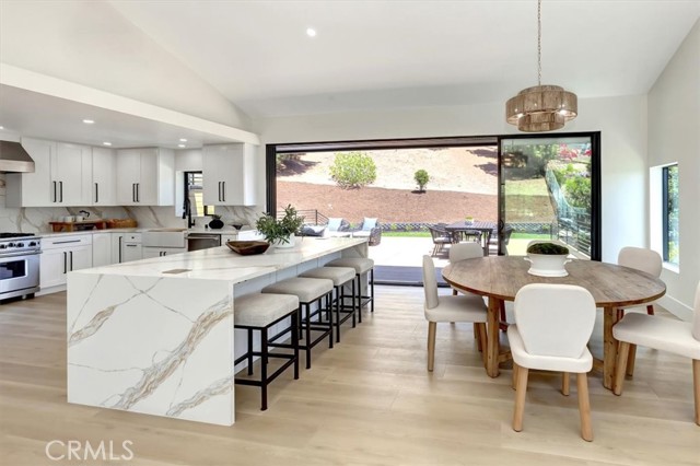 26622 Stetson Place, Laguna Hills CA: https://media.crmls.org/medias/94b0f3c8-75eb-4eb8-9d04-7343b99ad19f.jpg