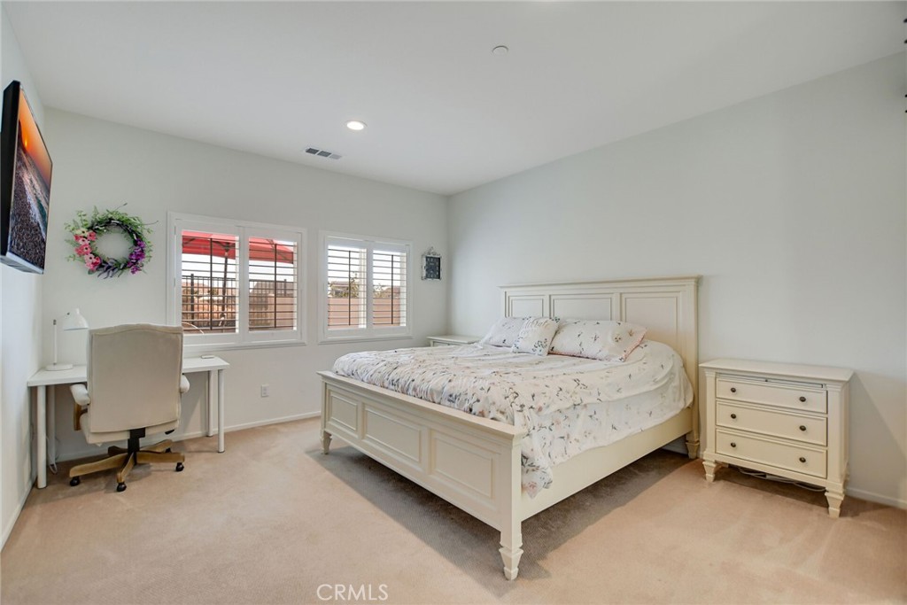 Main bedroom, 1st floor