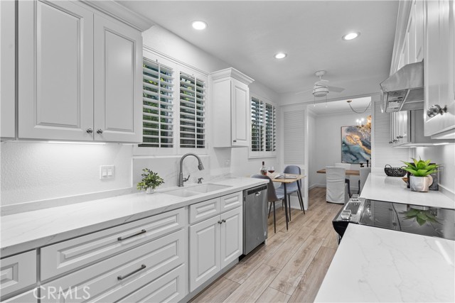 4949 Genesta Avenue, Encino CA: https://media.crmls.org/medias/94b163f9-20d6-4efa-b8fc-a7ee296d49e8.jpg