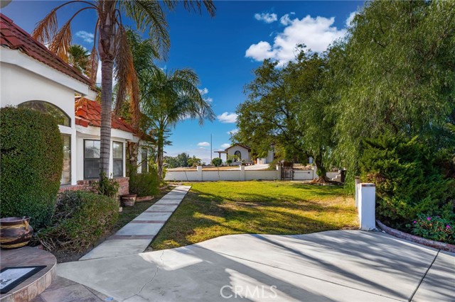 Detail Gallery Image 6 of 56 For 5850 Baldwin Ave, Jurupa Valley,  CA 92509 - 3 Beds | 2/1 Baths