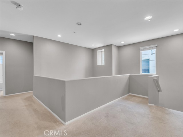 5637 Como Circle, Woodland Hills CA: https://media.crmls.org/medias/94b1d2dd-a2c9-4b76-a2df-6ed99e2530fc.jpg