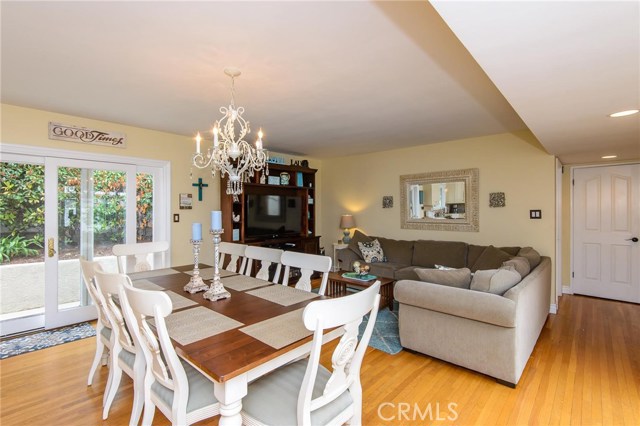 Dining & living room Dining & living room