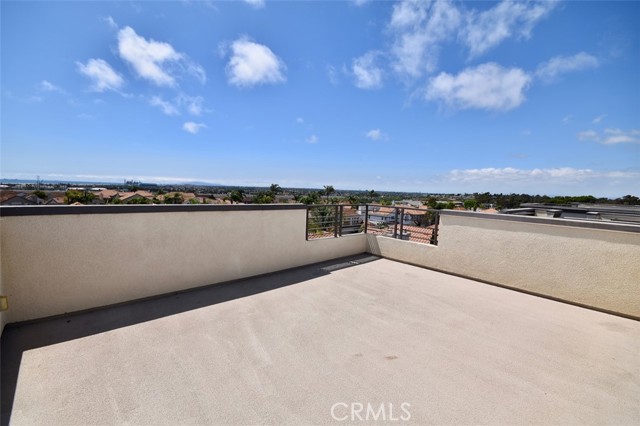1817 Ocean Court, Costa Mesa CA: https://media.crmls.org/medias/94b227ea-cdfb-442c-aa06-26863663eda4.jpg