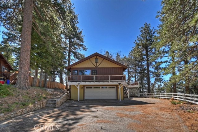 Detail Gallery Image 3 of 45 For 30573 Live Oak, Running Springs,  CA 92382 - 3 Beds | 2/1 Baths