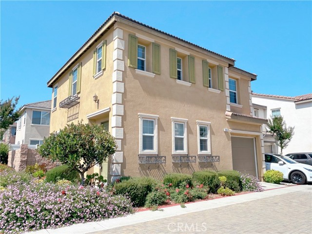 2911 S Via Belamaria, Ontario CA: https://media.crmls.org/medias/94b2feb8-a750-44e6-99ce-d56f5e747df3.jpg