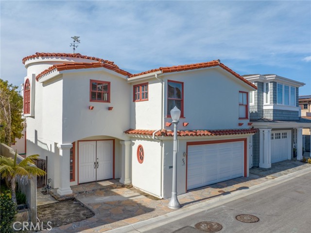 Detail Gallery Image 1 of 1 For 231 via Firenze, Newport Beach,  CA 92663 - 3 Beds | 3/1 Baths