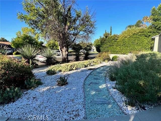 Detail Gallery Image 34 of 36 For 18406 Bessemer St, Tarzana,  CA 91335 - 3 Beds | 2 Baths