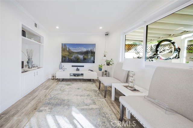 Detail Gallery Image 5 of 38 For 6667 Wilbur Ave #37,  Reseda,  CA 91335 - 3 Beds | 2 Baths