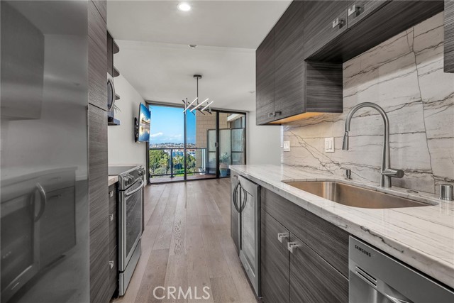 Detail Gallery Image 6 of 26 For 531 Esplanade #903,  Redondo Beach,  CA 90277 - 1 Beds | 1/1 Baths