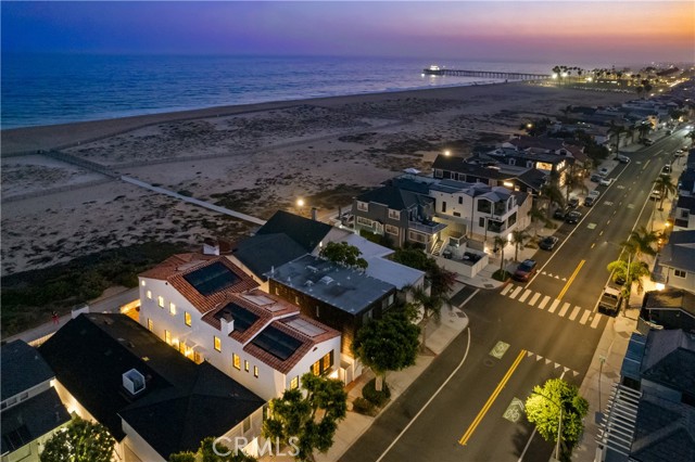 1305 E Balboa Boulevard, Newport Beach CA: https://media.crmls.org/medias/94b4becb-4d20-43ea-948a-70b737ddd28b.jpg