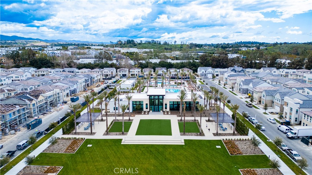 https://media.crmls.org/medias/94b58504-b788-451c-9b11-f3e6012ff436.jpg?preset=X-Large