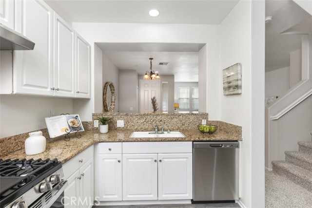 Detail Gallery Image 12 of 35 For 15856 Lasselle St #C,  Moreno Valley,  CA 92551 - 2 Beds | 2/1 Baths