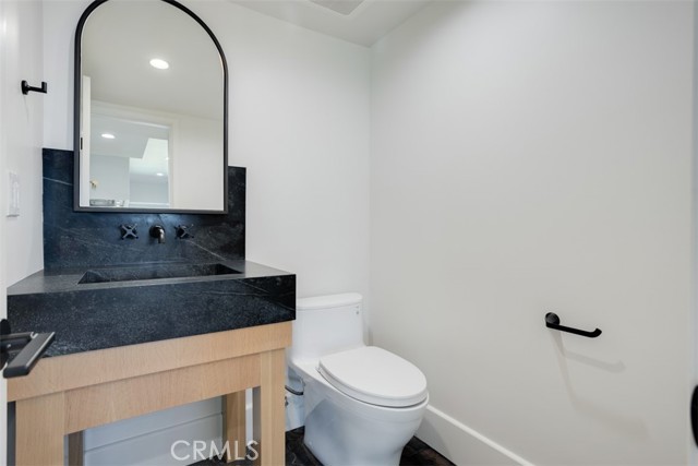 Detail Gallery Image 28 of 30 For 22450 Maycotte Rd, Woodland Hills,  CA 91364 - 3 Beds | 3 Baths