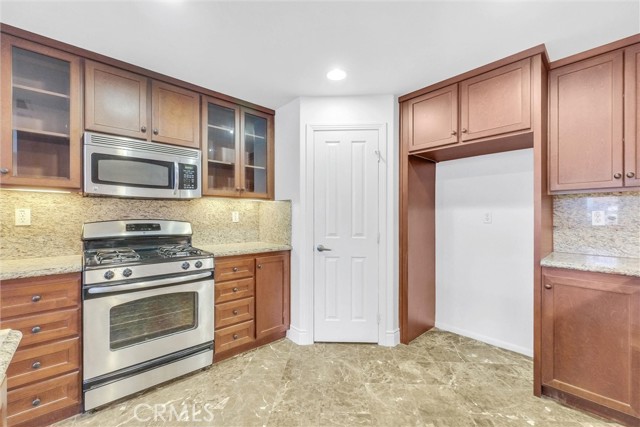 Detail Gallery Image 13 of 30 For 12455 Benton Dr #2,  Rancho Cucamonga,  CA 91739 - 3 Beds | 2 Baths