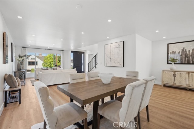 2501 N Poinsettia Avenue, Manhattan Beach CA: https://media.crmls.org/medias/94b902ae-0696-48e8-9216-7885a97db928.jpg