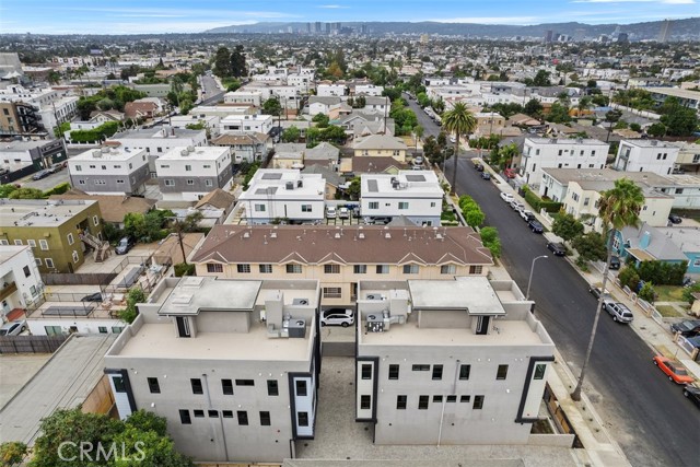 Detail Gallery Image 35 of 38 For 4536 W 18th St, Los Angeles,  CA 90019 - 4 Beds | 4 Baths