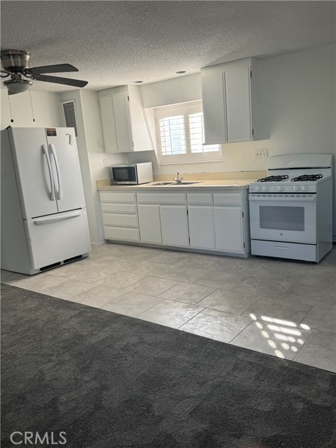 Detail Gallery Image 3 of 9 For 10495 Bluff, Banning,  CA 92220 - 1 Beds | 1 Baths