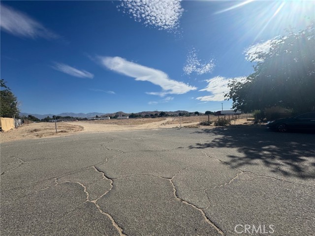 170 Valeport Avenue, Lake Los Angeles CA: https://media.crmls.org/medias/94ba1278-c914-4c31-b583-3e18a76bf387.jpg