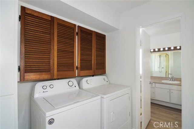 Detail Gallery Image 9 of 20 For 18931 Kittridge St #73,  Reseda,  CA 91335 - 3 Beds | 2 Baths