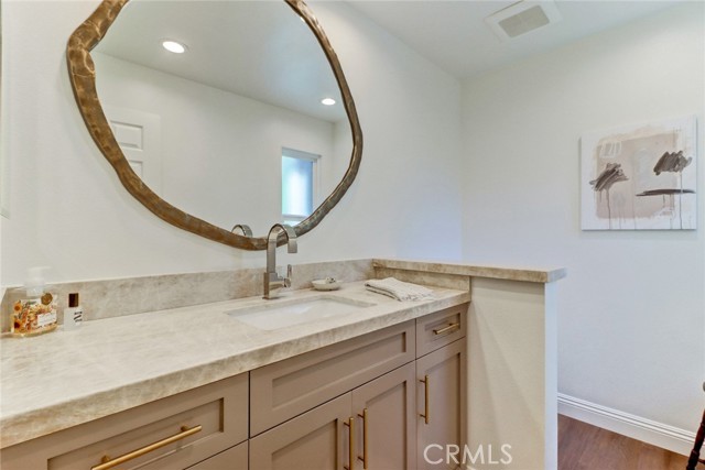 Detail Gallery Image 14 of 51 For 6 Morning Glory, Irvine,  CA 92603 - 3 Beds | 2/1 Baths