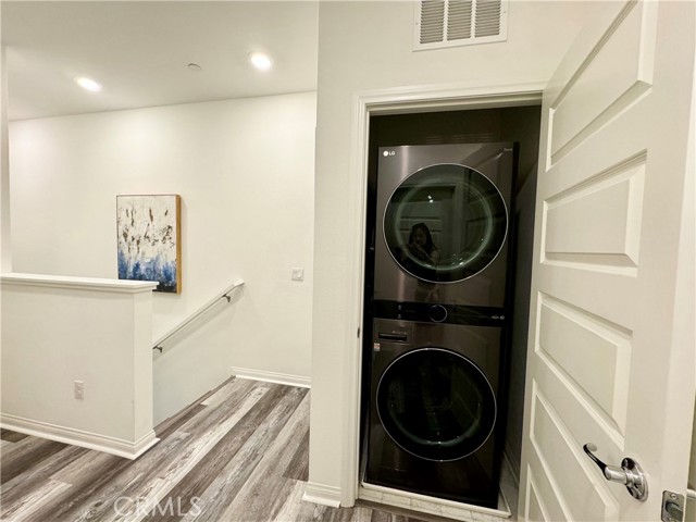 Detail Gallery Image 15 of 22 For 164 Unity, Irvine,  CA 92614 - 4 Beds | 3/1 Baths