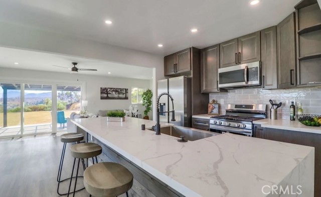 9430 Riverview Avenue, Lakeside CA: https://media.crmls.org/medias/94bc155a-9a26-4e9a-b91e-99d59f5693aa.jpg