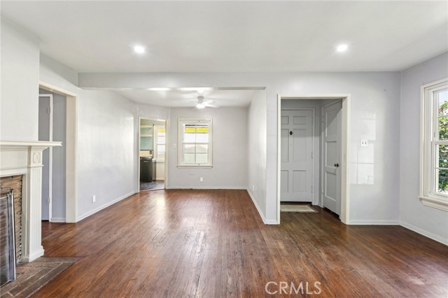 Detail Gallery Image 12 of 47 For 6539 Blucher Ave, Van Nuys,  CA 91406 - 3 Beds | 2 Baths