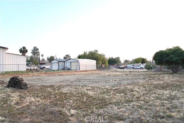 5187 Cedar Street, Jurupa Valley CA: https://media.crmls.org/medias/94be6479-d4e6-4029-bb6a-0cc5aced19f0.jpg