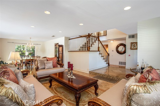 Detail Gallery Image 15 of 38 For 595 S Avenida Faro, Anaheim Hills,  CA 92807 - 4 Beds | 2/1 Baths