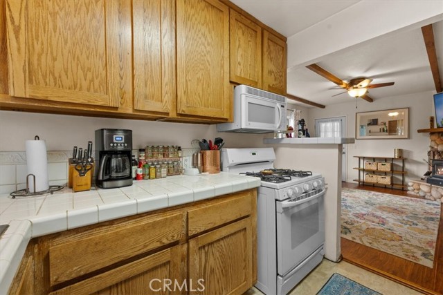 Detail Gallery Image 10 of 30 For 1044 Sierra Ave, Big Bear City,  CA 92314 - 3 Beds | 1 Baths