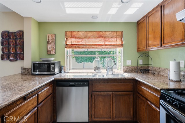 7018 Princeton Place, Rancho Cucamonga CA: https://media.crmls.org/medias/94bf20c1-2647-4768-8369-4635e9ca6828.jpg