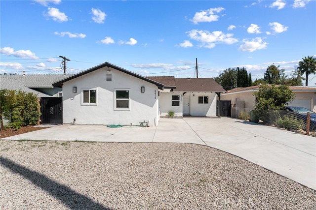 22723 Leonora Drive, Woodland Hills CA: https://media.crmls.org/medias/94c019ed-0815-402f-a35f-cad20bd9aa7c.jpg