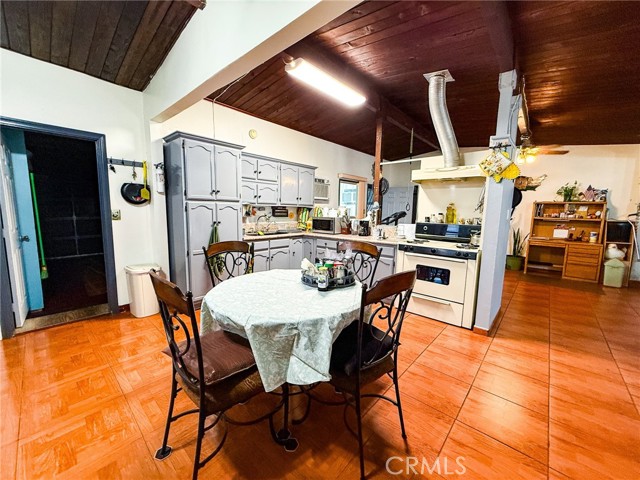 Detail Gallery Image 34 of 44 For 18457 E Armstead St, Azusa,  CA 91702 - 4 Beds | 2 Baths