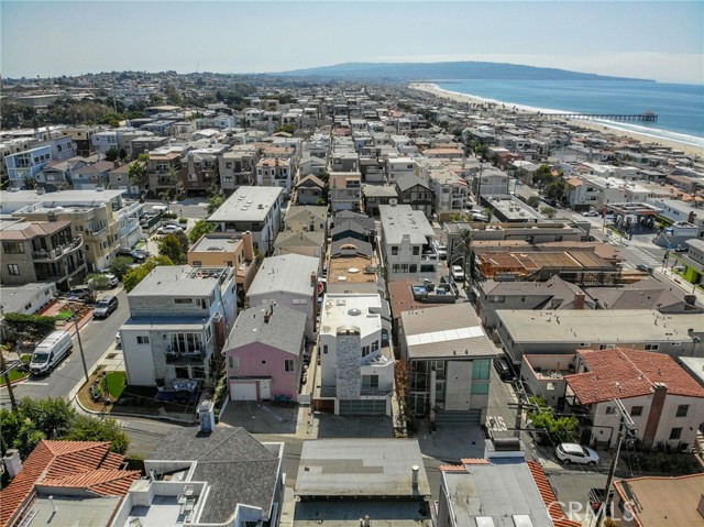 320 23rd Street, Manhattan Beach, California 90266, 3 Bedrooms Bedrooms, ,Residential,Sold,23rd,SB21207459