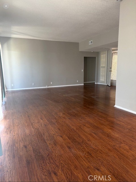 26044 Verde Grande Court, Menifee CA: https://media.crmls.org/medias/94c27484-a0e6-4d91-81a0-008ffb393587.jpg