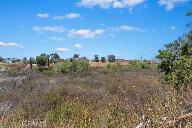 20061 Lounsberry Road, Perris CA: https://media.crmls.org/medias/94c2a32c-8c5f-4f0d-ba5e-2b440abad48c.jpg