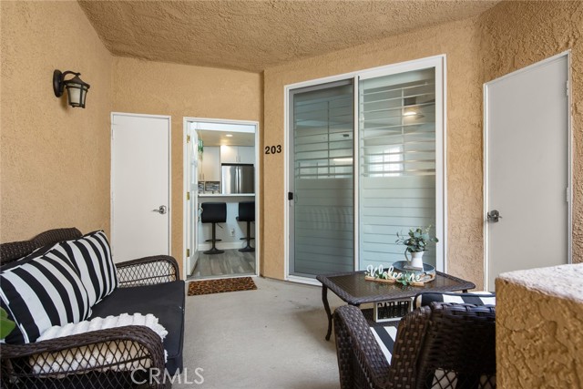 Detail Gallery Image 12 of 47 For 2000 Pacific Coast Hwy #203,  Huntington Beach,  CA 92648 - 1 Beds | 1 Baths